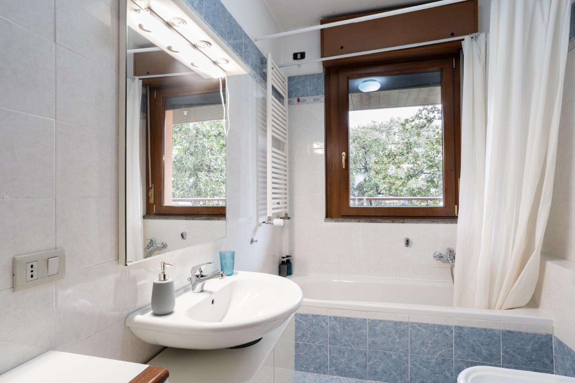 לקו Spacious Bright Apartment Near City Center And Como Lake With Air Conditioning מראה חיצוני תמונה
