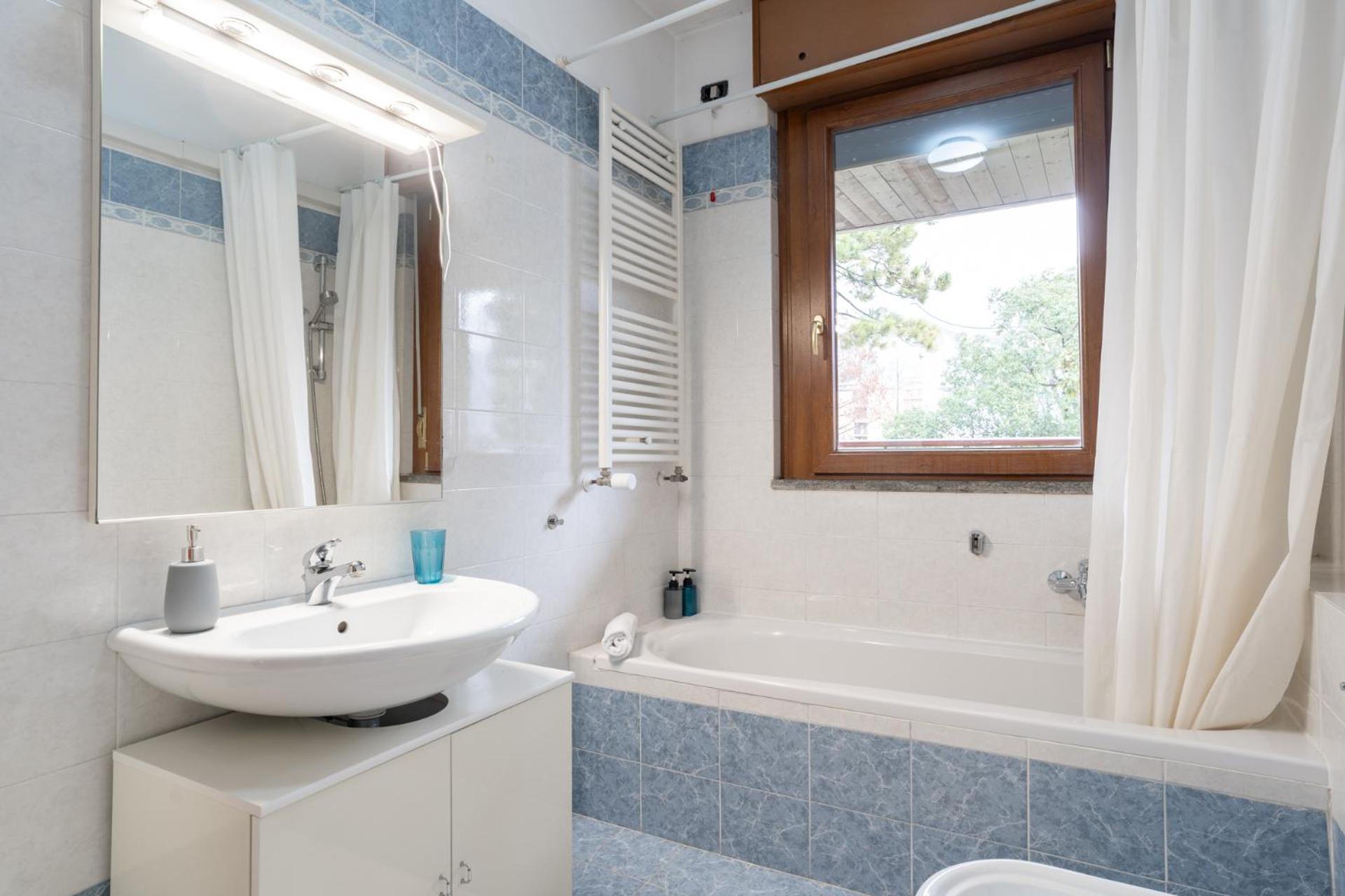 לקו Spacious Bright Apartment Near City Center And Como Lake With Air Conditioning מראה חיצוני תמונה