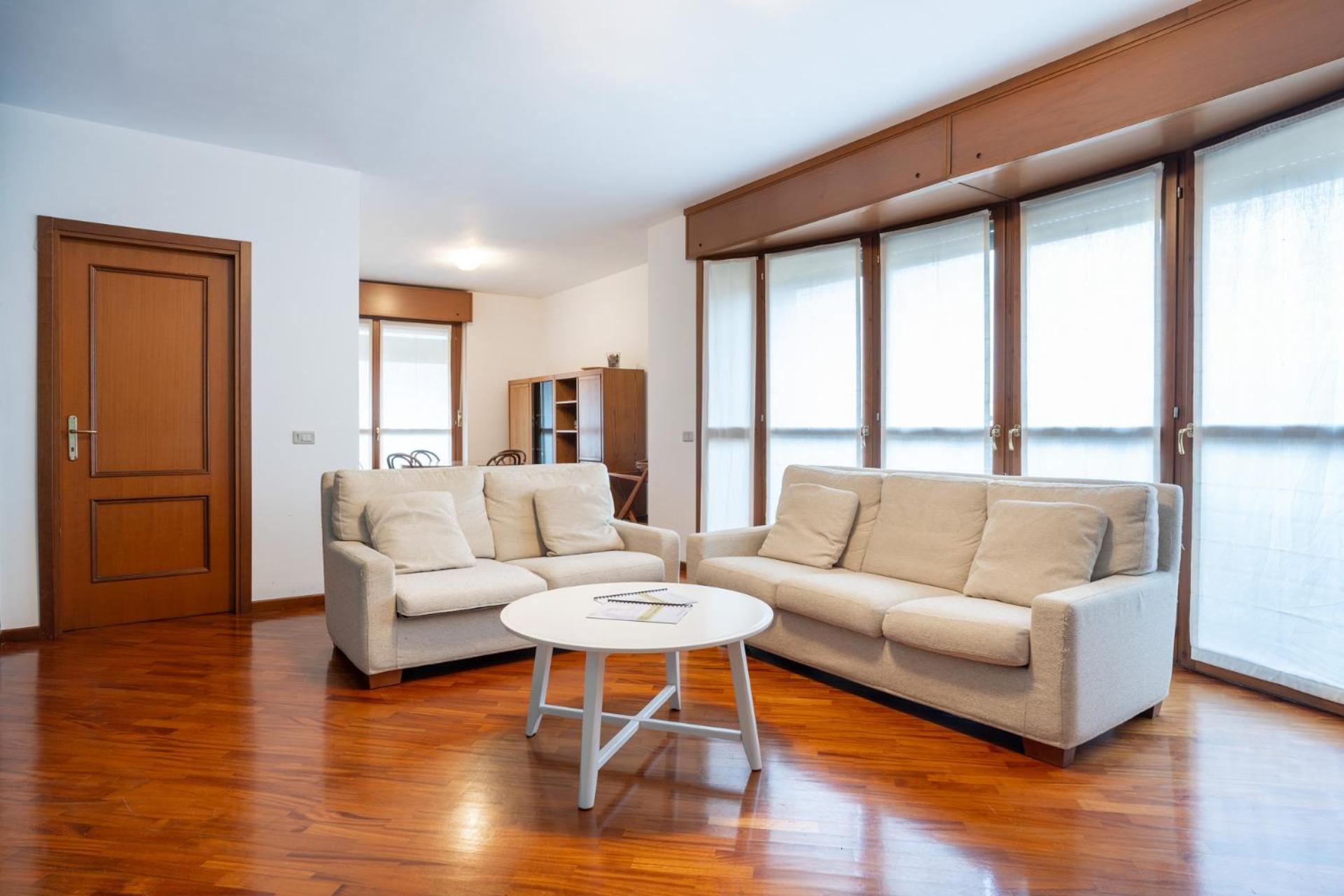 לקו Spacious Bright Apartment Near City Center And Como Lake With Air Conditioning מראה חיצוני תמונה